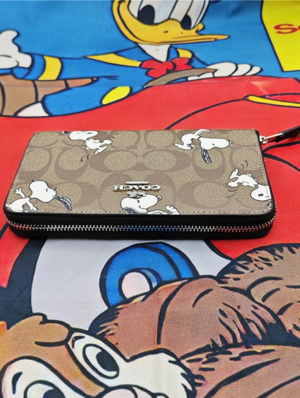 Coach Zip Around Wallet with Snoopy Print - Brown/White - Picture 8 of 11